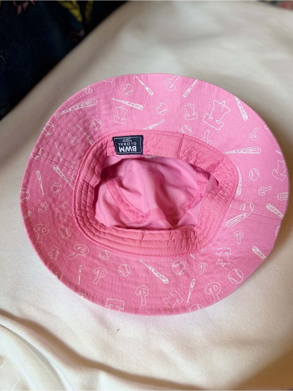 Mother’s Appreciation Day Ladies Pink Bucket Hat  PHILLIES 05/05/2024 SGA - Picture 4 of 5